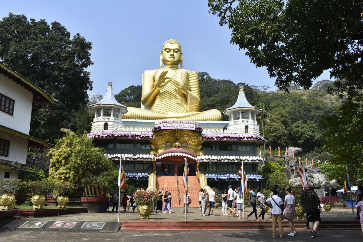 Златния храм на Буда в Думбала