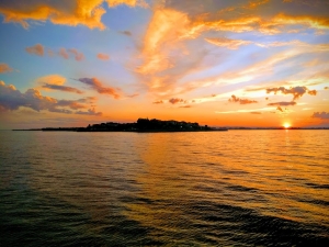 Закат солнца – на яхте